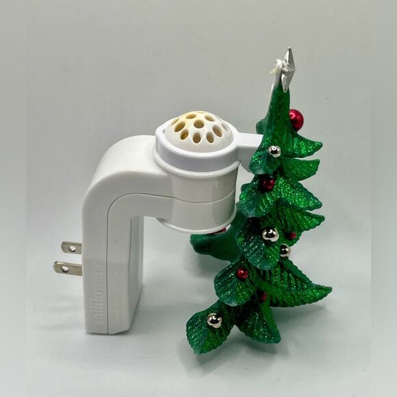 Bath & Body Works Christmas tree Wallflower plug - Picture 2 of 4